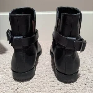 Manolo blahnik sulgamba leather ankle boots deals